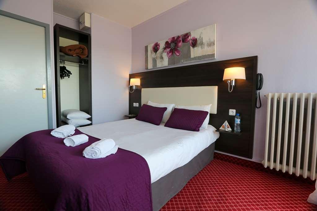 Brit Hotel Bleu Nuit Saintes Δωμάτιο φωτογραφία