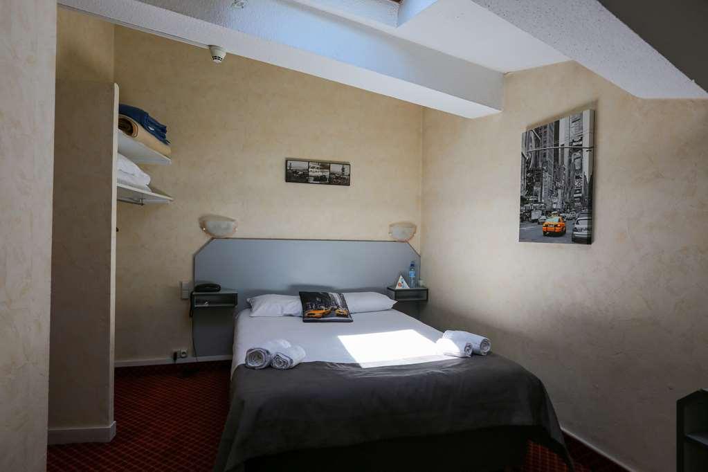 Brit Hotel Bleu Nuit Saintes Δωμάτιο φωτογραφία