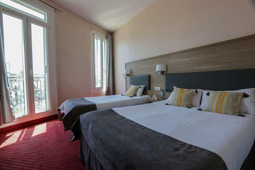 Brit Hotel Bleu Nuit Saintes Δωμάτιο φωτογραφία