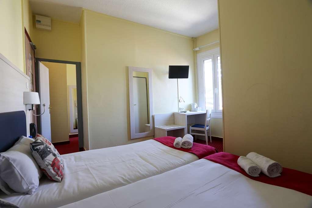 Brit Hotel Bleu Nuit Saintes Δωμάτιο φωτογραφία