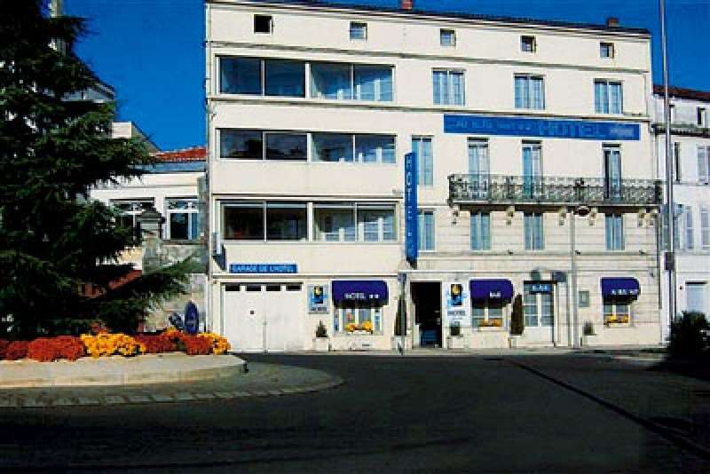Brit Hotel Bleu Nuit Saintes Εξωτερικό φωτογραφία