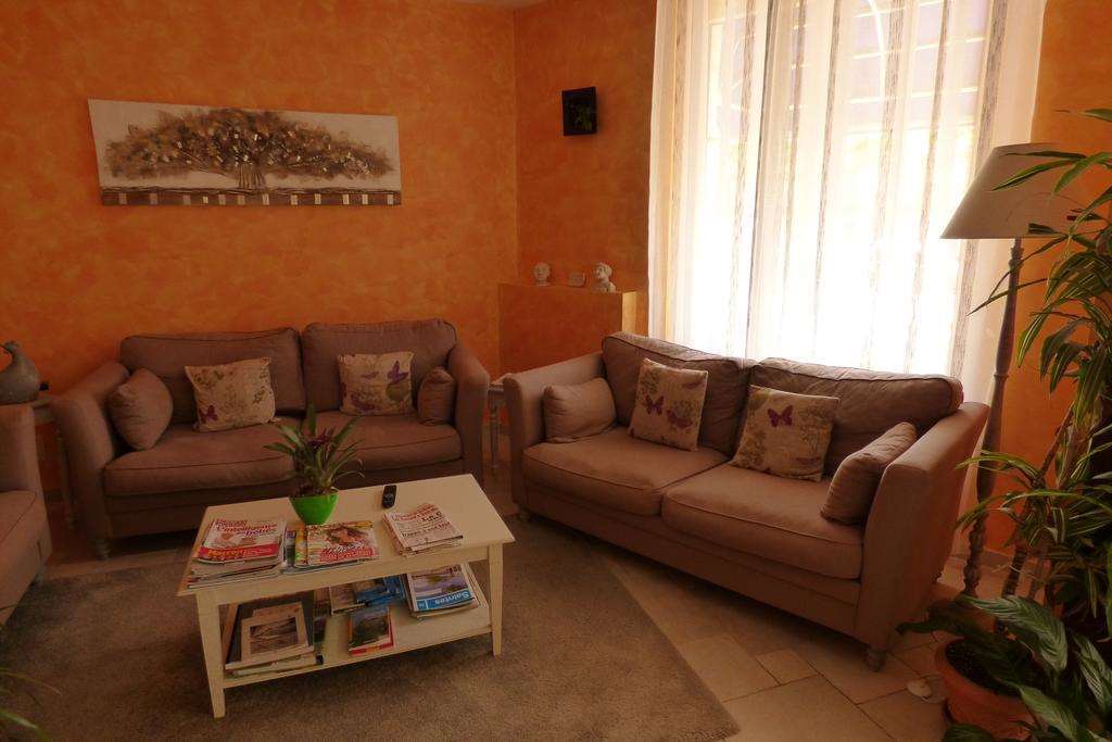 Brit Hotel Bleu Nuit Saintes Ανέσεις φωτογραφία